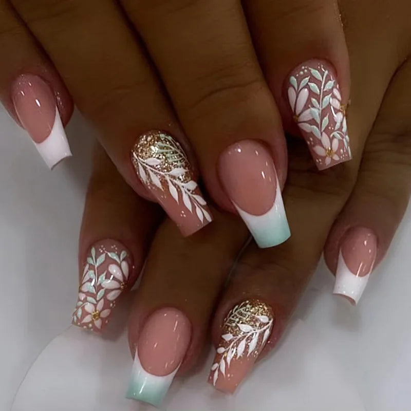 Press-On Nail Art Set
