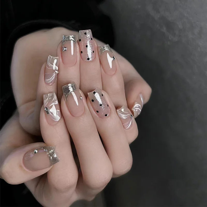 Press-On Nail Art Set